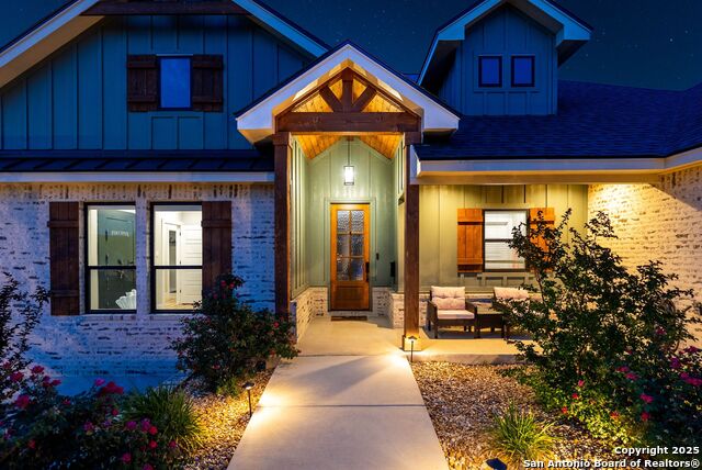 Image 73 of 119 For 129 Magnolia Cir E