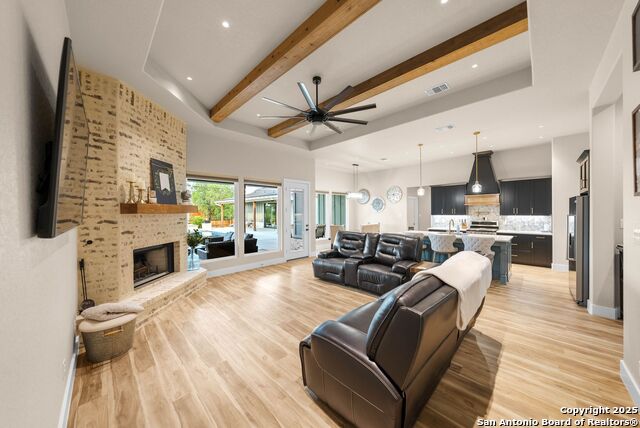 Image 9 of 119 For 129 Magnolia Cir E