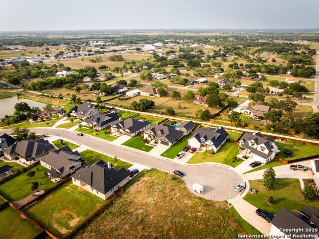 Image 96 of 119 For 129 Magnolia Cir E