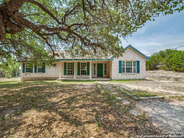 Details for 132 Forest Oaks, Lakehills, TX 78063