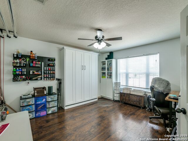 Listing photo id 17 for 132 Forest Oaks