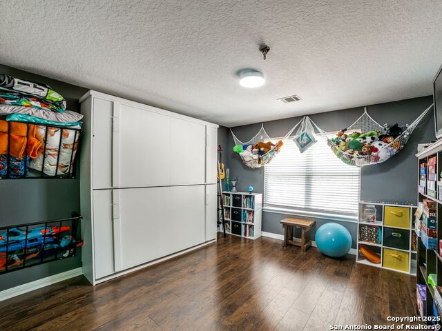 Listing photo id 18 for 132 Forest Oaks