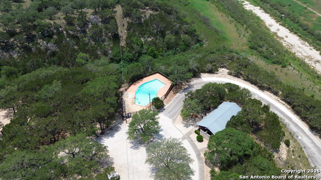 Listing photo id 26 for 132 Forest Oaks