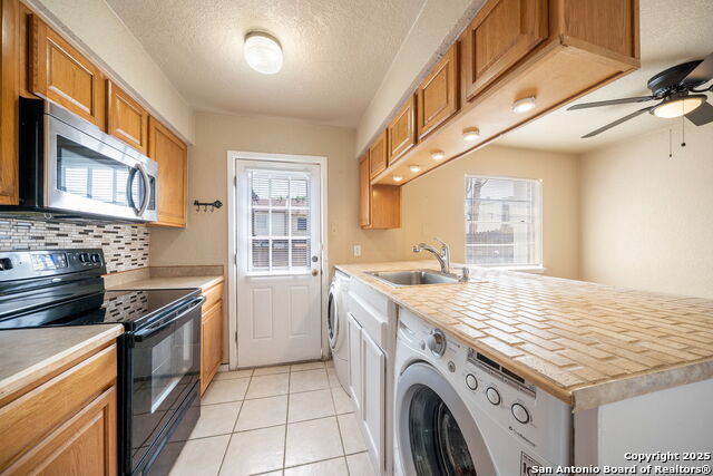 Image 12 of 29 For 6427 Wurzbach Rd  35