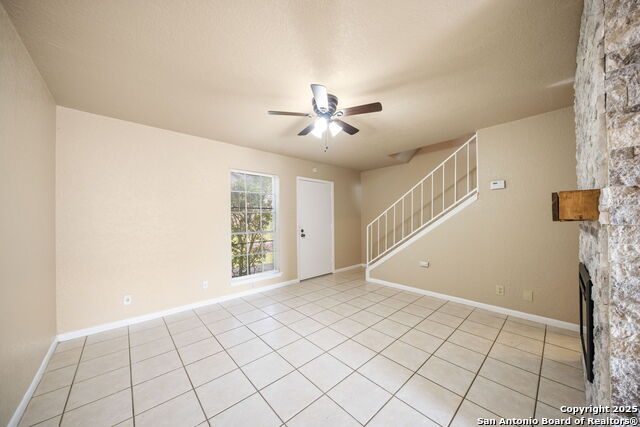 Image 8 of 29 For 6427 Wurzbach Rd  35