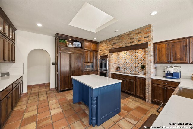 Image 16 of 50 For 8122 Triple Crown