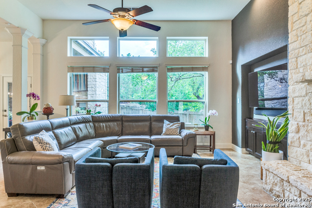 Image 10 of 25 For 1026 Gazania Hill