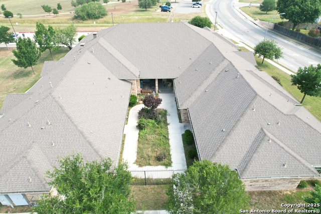 Listing photo id 2 for 8615 Mystic Park