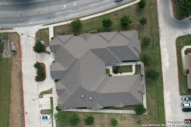 Listing photo id 4 for 8615 Mystic Park