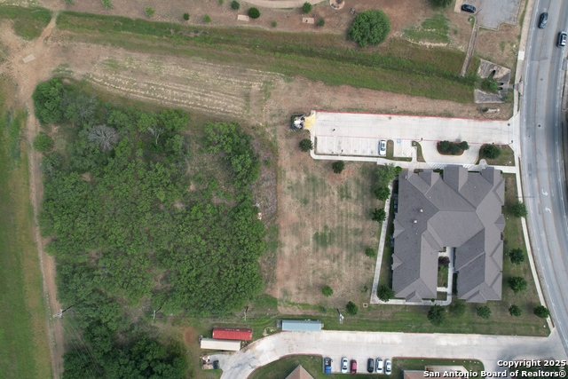 Listing photo id 5 for 8615 Mystic Park