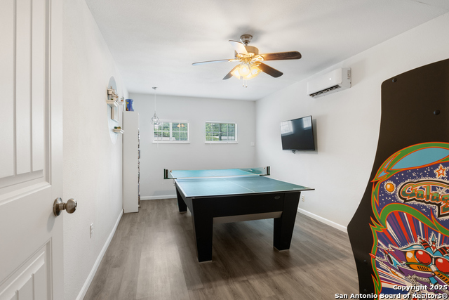 Image 17 of 38 For 607 Storeywood