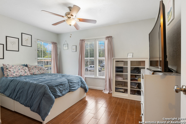 Image 19 of 38 For 607 Storeywood