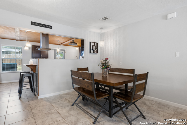 Image 8 of 38 For 607 Storeywood