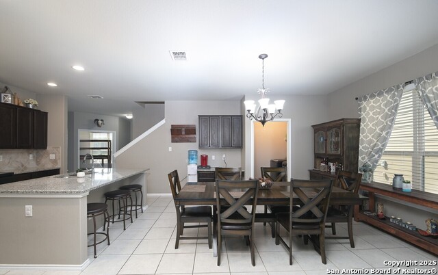 Listing photo id 8 for 5727 Ivans Farm