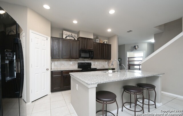 Listing photo id 10 for 5727 Ivans Farm