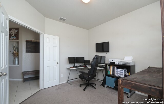 Listing photo id 2 for 5727 Ivans Farm