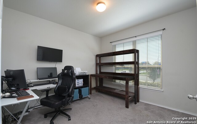 Listing photo id 3 for 5727 Ivans Farm