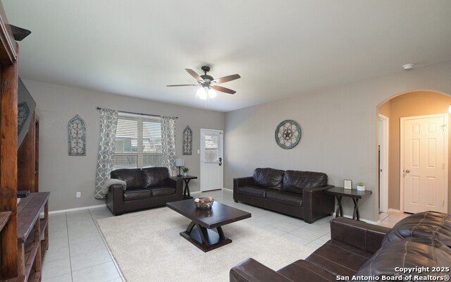 Listing photo id 6 for 5727 Ivans Farm