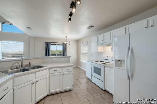 Image 8 of 17 For 6922 Sandy Point Dr