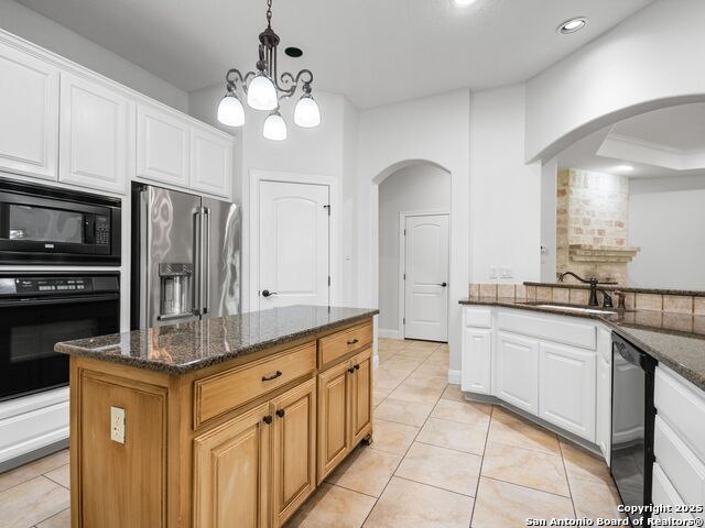 Image 11 of 38 For 30031 Cibolo Trace