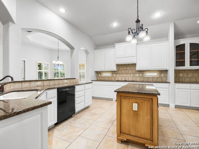 Image 14 of 38 For 30031 Cibolo Trace