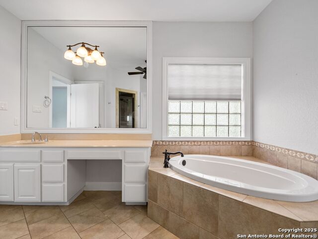 Image 27 of 38 For 30031 Cibolo Trace