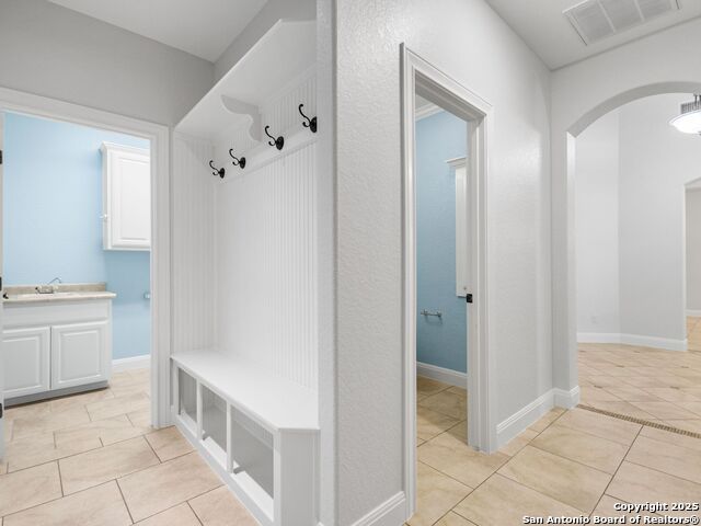 Image 33 of 38 For 30031 Cibolo Trace