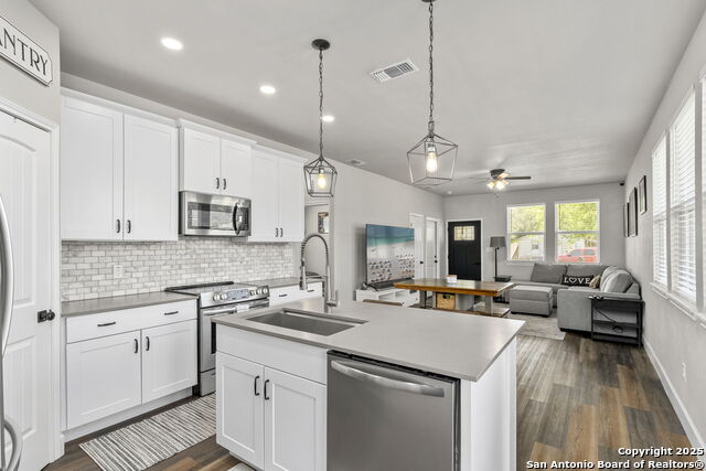 Image 11 of 28 For 964 Allende St