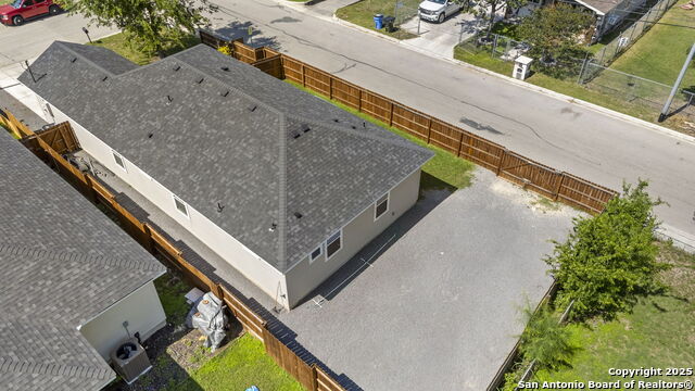 Image 22 of 28 For 964 Allende St