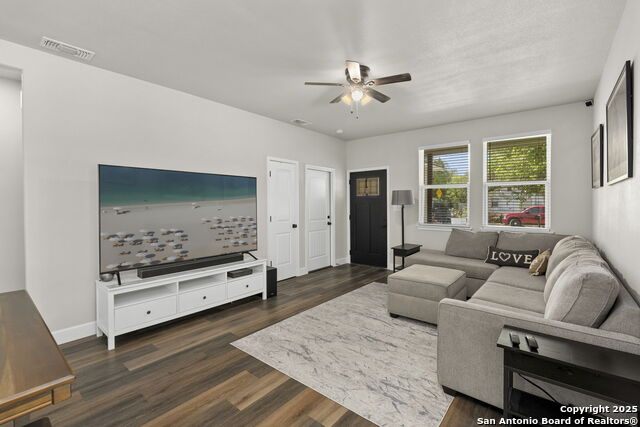 Image 5 of 28 For 964 Allende St