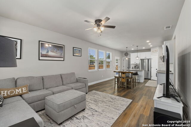 Image 6 of 28 For 964 Allende St