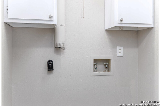 Listing photo id 9 for 542 Dukeway