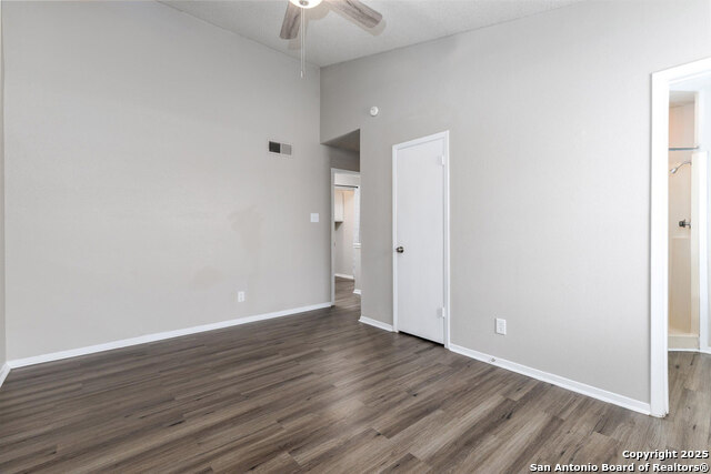 Image 17 of 19 For 546 Dukeway  