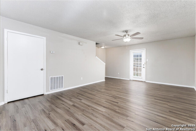 Image 7 of 19 For 546 Dukeway  