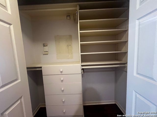 Image 16 of 24 For 8415 Fredericksburg Rd  603