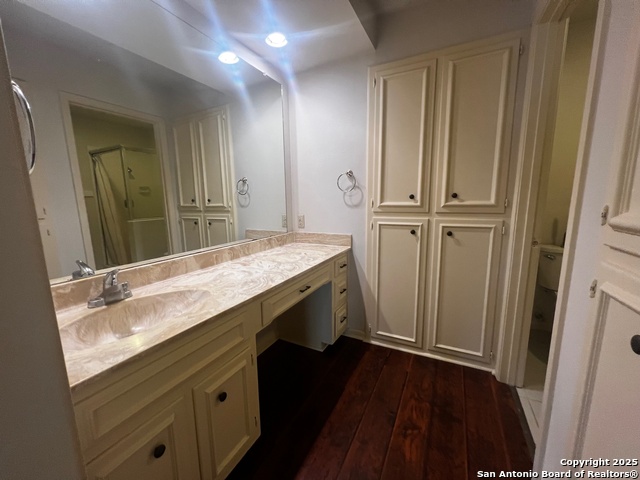Image 19 of 24 For 8415 Fredericksburg Rd  603