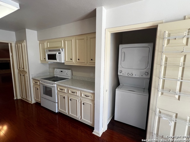 Image 3 of 24 For 8415 Fredericksburg Rd  603