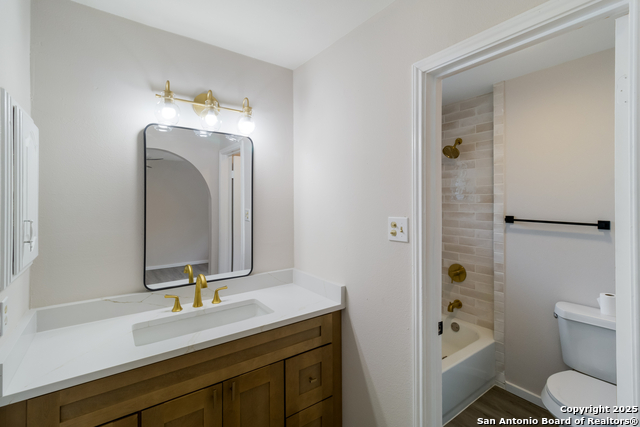Listing photo id 11 for 7927 Misty Park