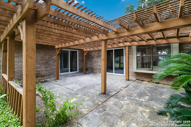 Listing photo id 16 for 7927 Misty Park