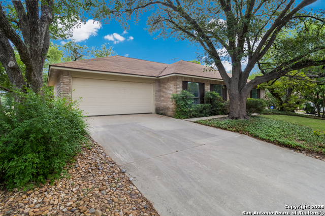 Listing photo id 2 for 7927 Misty Park