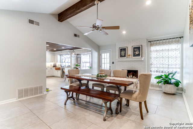 Listing photo id 8 for 2111 Peach Blossom St