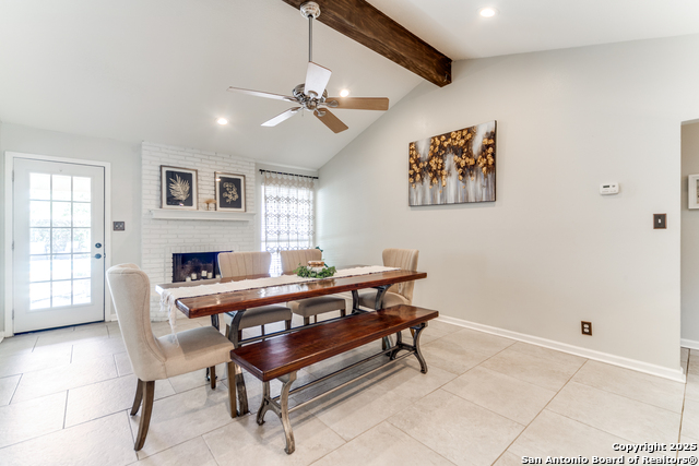 Listing photo id 6 for 2111 Peach Blossom St