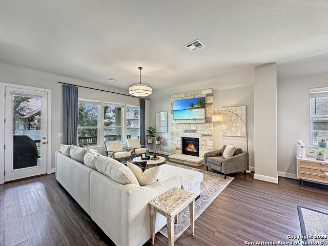 Listing photo id 10 for 1179 Barberry