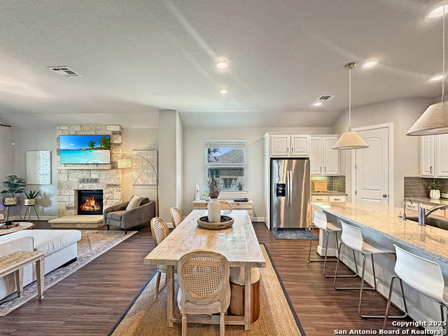 Listing photo id 14 for 1179 Barberry