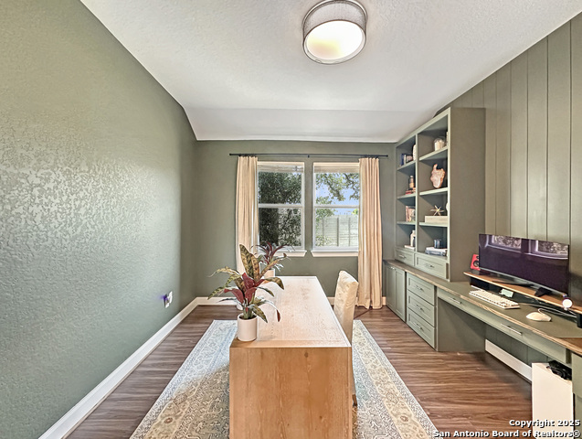 Listing photo id 16 for 1179 Barberry