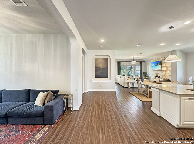Listing photo id 1 for 1179 Barberry