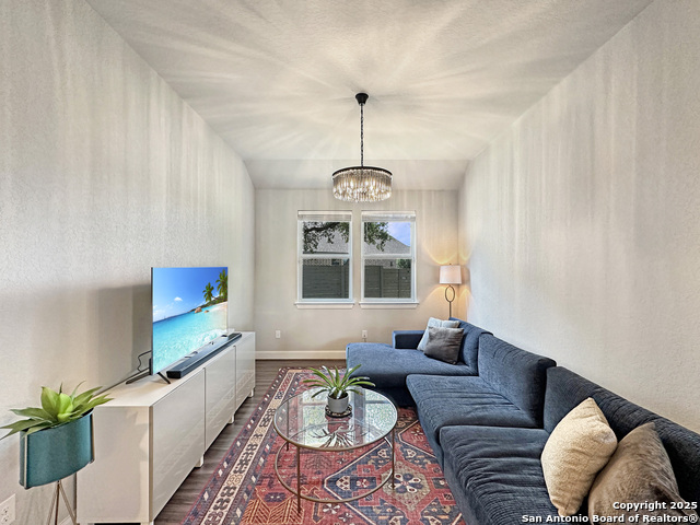 Listing photo id 2 for 1179 Barberry