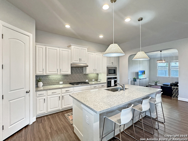 Listing photo id 7 for 1179 Barberry