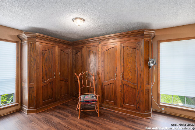 Image 11 of 22 For 5954 Oak Run
