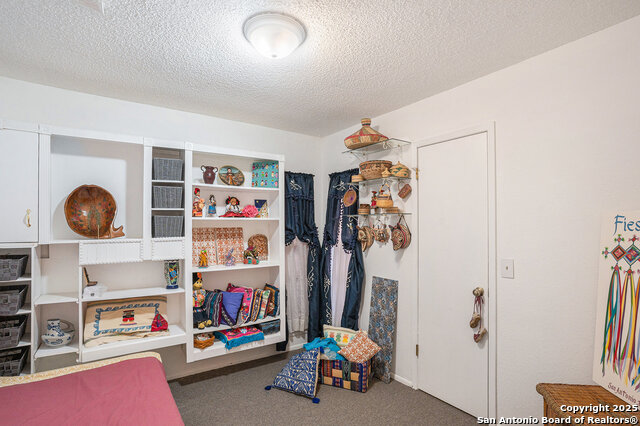 Image 12 of 22 For 5954 Oak Run